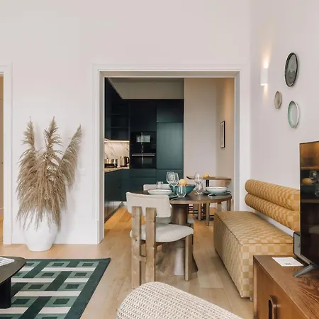 Ando Living - Abrantes 50 House アパート *